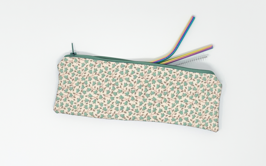 Tulip Straw Pouch