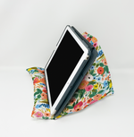 Load image into Gallery viewer, Rifle Paper Garden Party Pillow Stand
