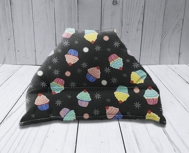 Cupcake Pillow Stand - Lucky Elefant Designs